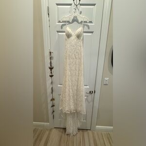 NWT Galina Lace Wedding Dress w/Belt and Veil NWT